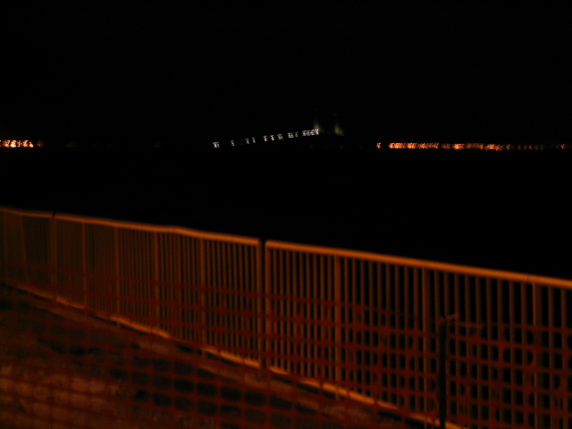 618x457 pixels (80K)