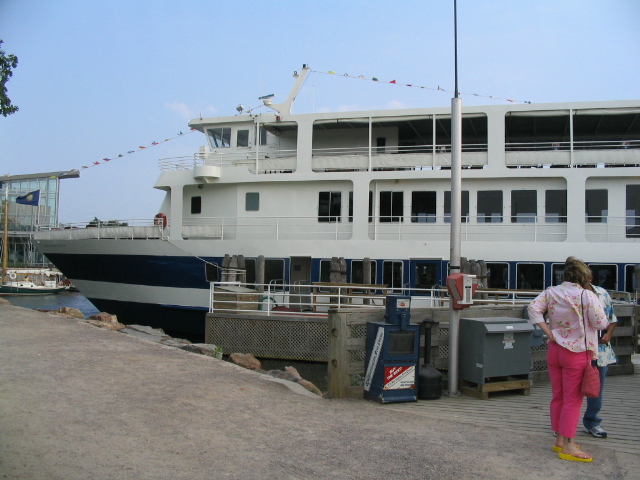 618x457 pixels (162K)