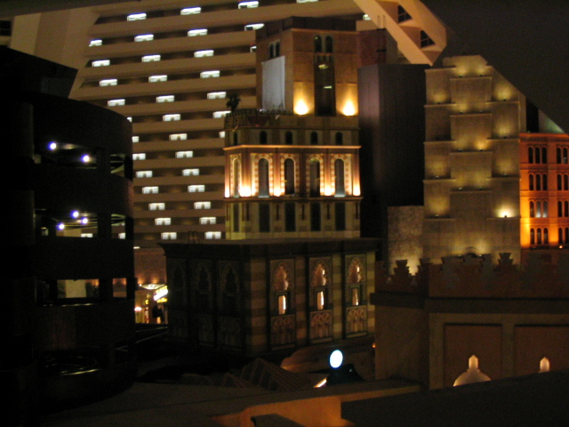 618x457 pixels (160K)