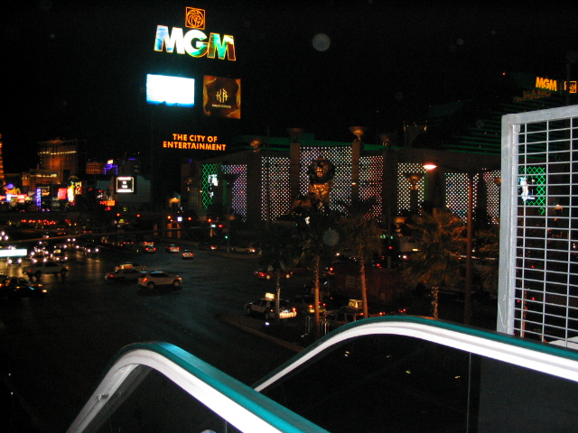 618x457 pixels (185K)